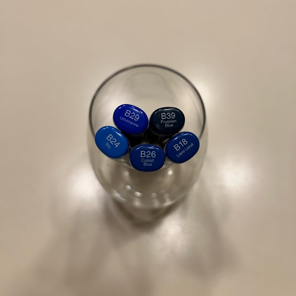 Copic Sketch Marker Set of 5 in Dark Blue - Picture 2 of 3